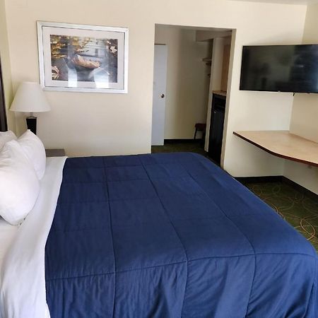 Nittany Budget Motel Стейт Колледж Экстерьер фото